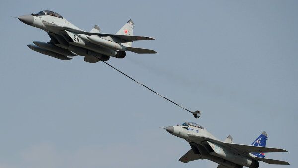 Российские многоцелевые истребители МиГ-29 и МиГ-35