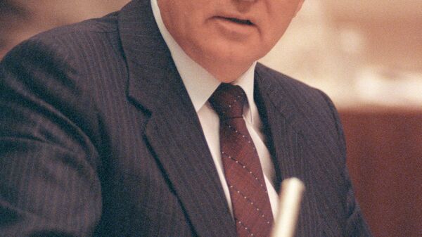 Выступление М.Горбачева на сессии ВС СССР. Архив