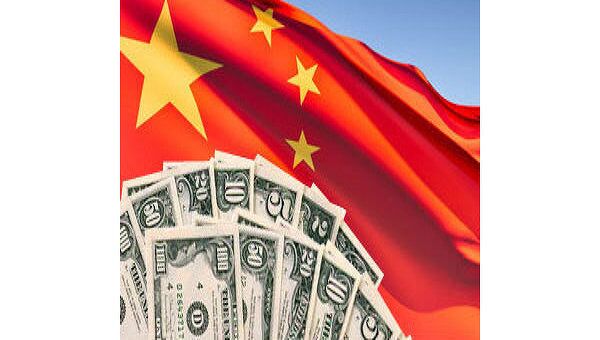 Китайский флаг и доллары