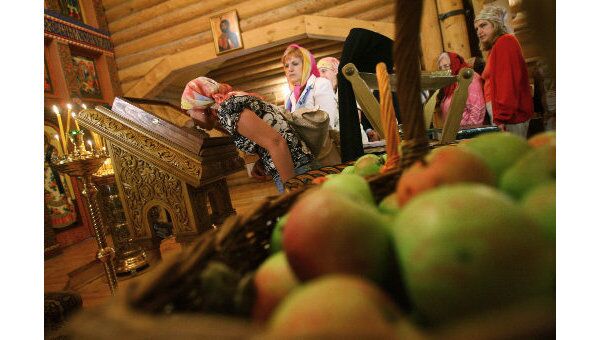 Освящение яблок в праздник Преображения Господня