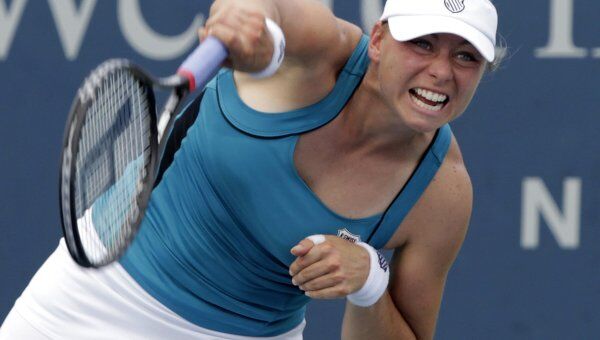 Россиянка Звонарева вышла в четвертый круг теннисного турнира в США