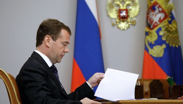 Встречу президента Дмитрия Медведева в его сочинской резиденции Бочаров ручей с представителями всех семи зарегистрированных в стране партий в понедельник сделал интересной один из ее участников