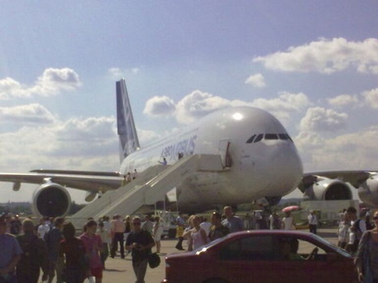 Авиасалон  МАКС-2011 открылся для всех желающих