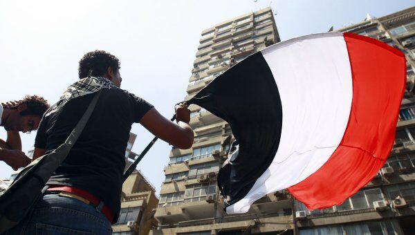 Демонстранты у посольства Израиля в Каире