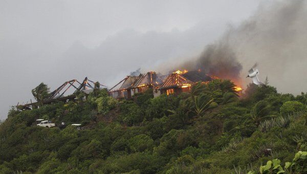 Пожар в особняке на Виргинских островах, принадлежавший редпринимателю Ричарду Брэнсону