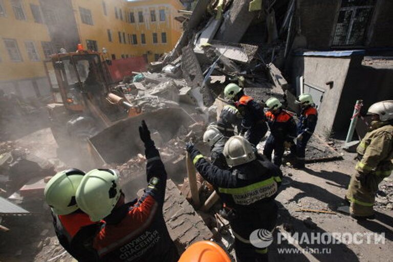 В центре Владивостока обрушилась стена жилого пятиэтажного дома