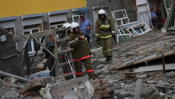 В центре Владивостока обрушился жилой дом