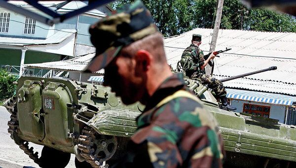 Бишкек готов не повышать аренду для военных объектов РФ, но рассчитывает получать оружие
