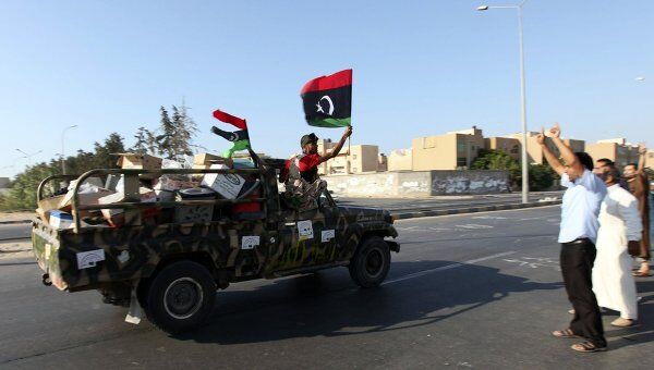 Ливийские мятежники празднуют победу в Триполи