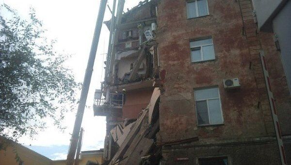 Последствия обрушения жилого дома во Владивостоке
