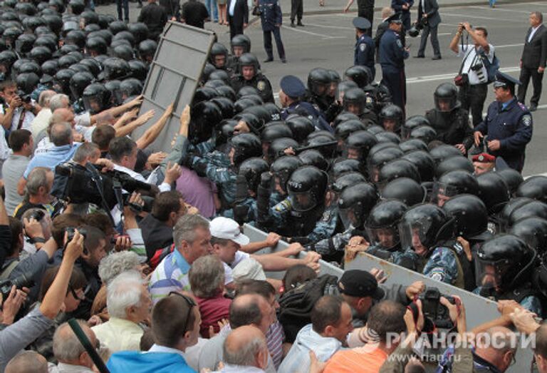 Митинг протеста оппозиции в Киеве в День Независимости Украины