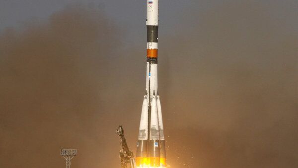 Запуск РН Союз-У с грузовым кораблем Прогресс М-12М