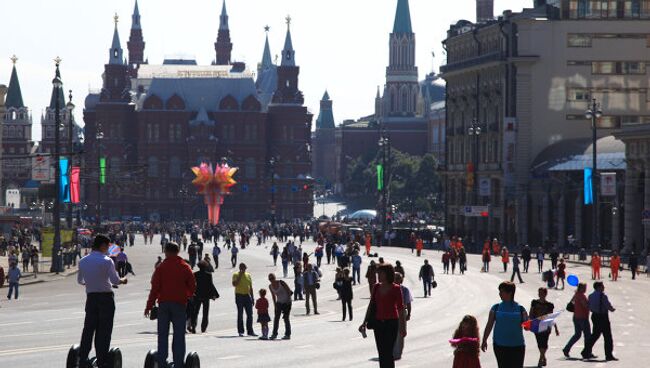 День города Москвы на Тверской улице. Архив