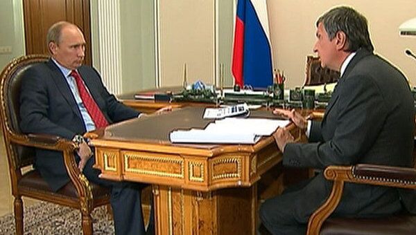 Путин потребовал ускорить подписание контрактов по гособоронзаказу