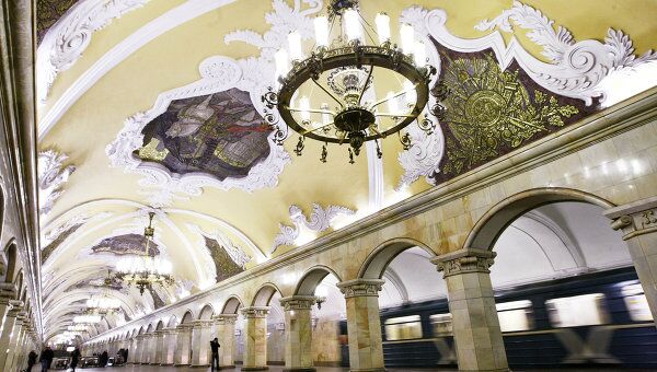 Станция метро Комсомольская (кольцевая). Архив