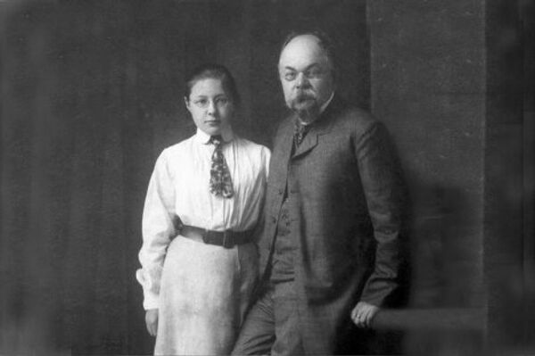 Марина Цветаева и И.В.Цветаев. 1906 г