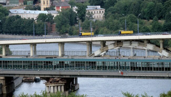 Лужнецкий метромост на Воробьевых горах. Архив