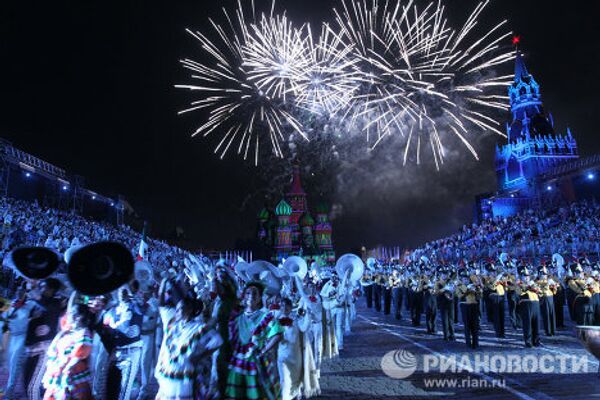 Церемония открытия фестиваля Спасская башня 2011 в Москве