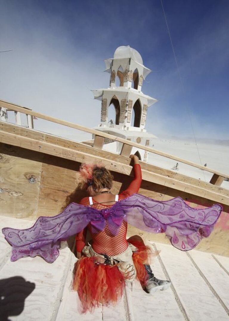 Фестиваль Burning Man в пустыне Блэк-Рок (Black Rock desert, пустыня Черной скалы) в штате Невада в США