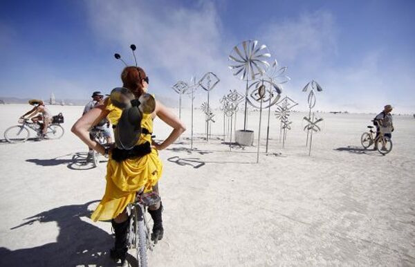 Фестиваль Burning Man в пустыне Блэк-Рок (Black Rock desert, пустыня Черной скалы) в штате Невада в США