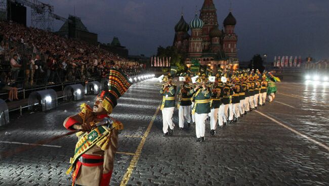 Церемония открытия фестиваля Спасская башня 2011 в Москве. Архив