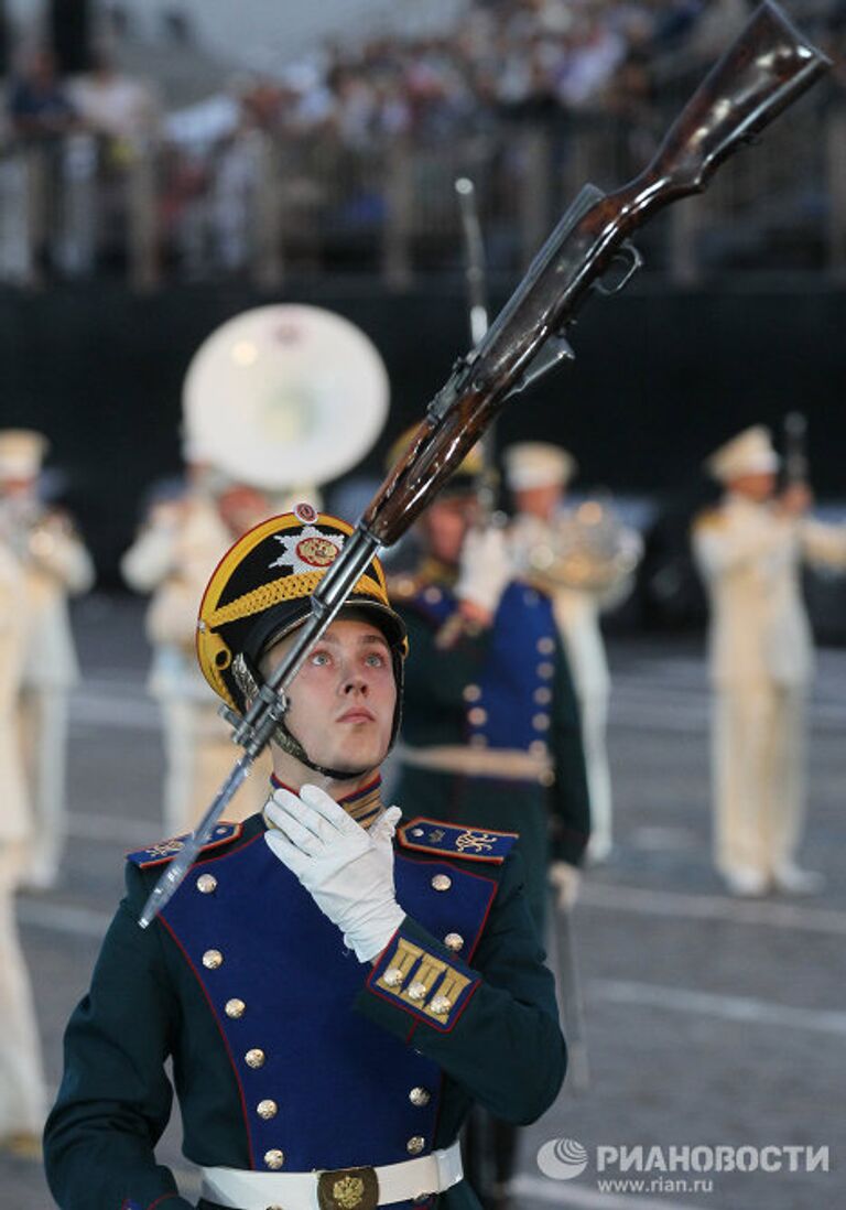 Церемония открытия фестиваля Спасская башня 2011 в Москве