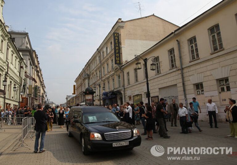 Прощание с народной артисткой России Ией Саввиной в Москве