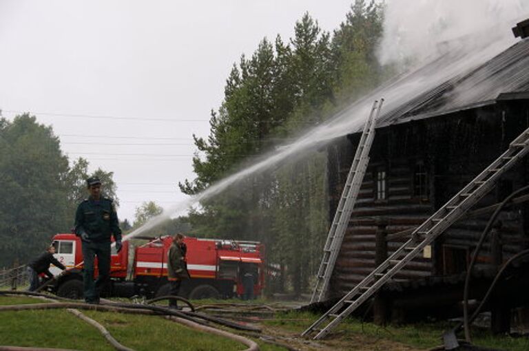 Пожар в музее Малые Корелы в Архангельской области