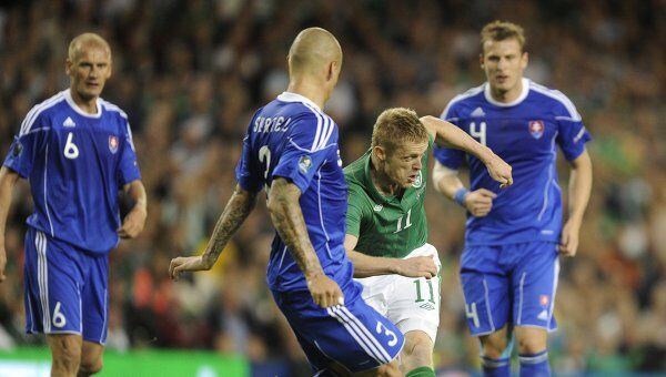 Игровой момент матча Ирландия - Словакия
