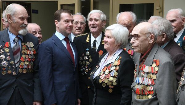 Президент РФ Д.Медведев встретился с ветеранами ВОВ. Архив