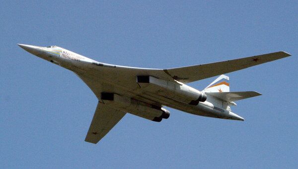 Самолет дальней авиации ВВС России Ту-160 