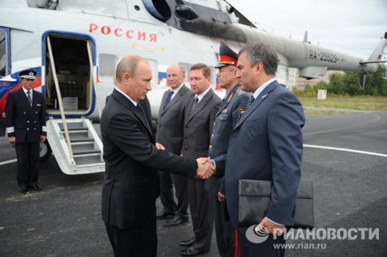 Премьер-министра РФ В.Путин прибыл в Череповец с рабочей поездкой в Северо-Западный федеральный округ