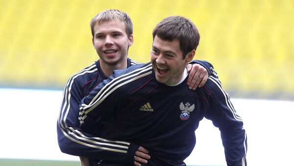 Динияр Билялетдинов и Роман Шишкин (справа налево)