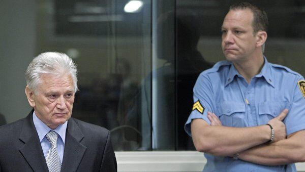 Судебное заседание по делу экс-начальника Генштаба югославской армии Момчило Перишича в МТБЮ в Гааге 