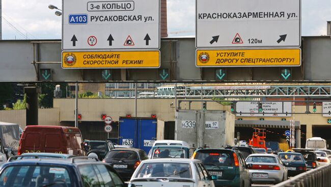 В Лефортовском тоннеле в Москве. Архив