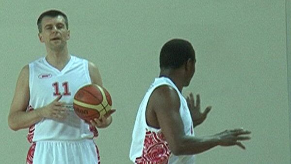 Прохоров сыграл в баскетбол, чтобы помочь пострадавшим на Булгарии