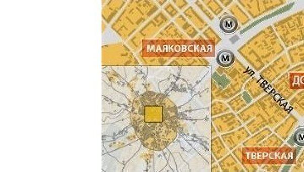 Легковушка сбила трех пешеходов на тротуаре в Москве