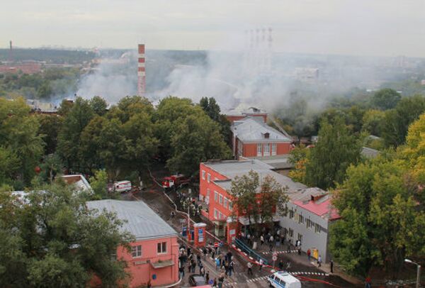 Пожар в бизнес-центре на Можайском шоссе в Москве