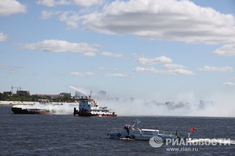 Спасатели КНР и Приамурья провели на Амуре масштабные учения вода-воздух