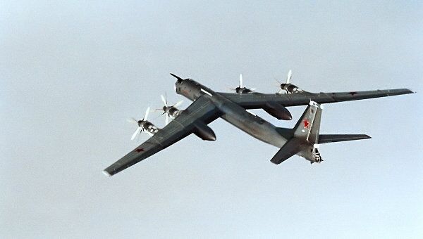 Бомбардировщик Ту-95. Архив