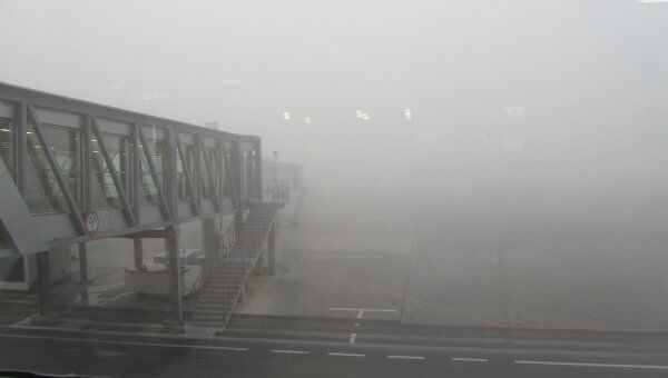Туман в аэропорту Кольцово в Екатеринбурге. Архив