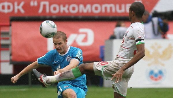 Локомотив обыграл Зенит на московском стадионе со счетом 4:2