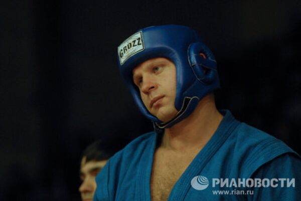 Федор Емельяненко стал пятикратным чемпионом России по боевому самбо