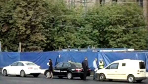 Три автомобиля столкнулись в центре Москвы