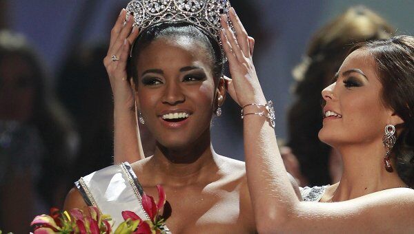 Представительница Анголы Лейла Лопес получила титул Мисс Вселенная 2011
