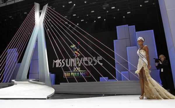 Представительница Анголы Лейла Лопес получила титул Мисс Вселенная 2011