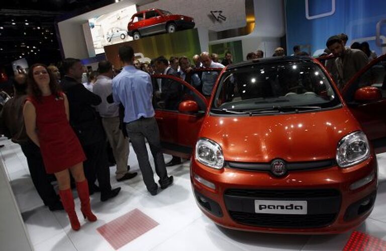 Автомобиль Fiat Panda на автосалоне во Франкфурте