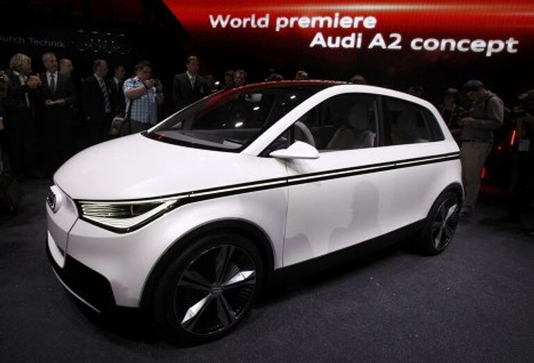 Автомобиль Audi 'A2 Concept'  на автосалоне во Франкфурте