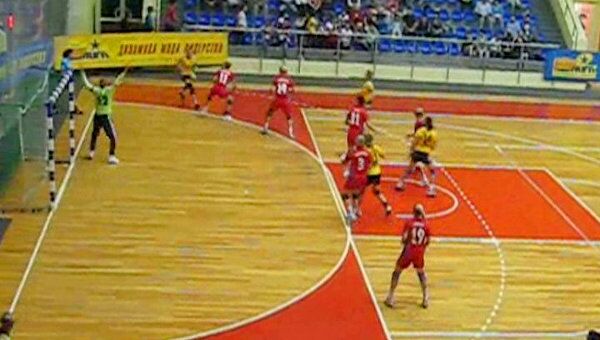 Команды Краснодара и Звенигорода сразились на турнире по гандболу 
