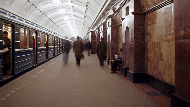 Движение поездов на Сокольнической линии метро